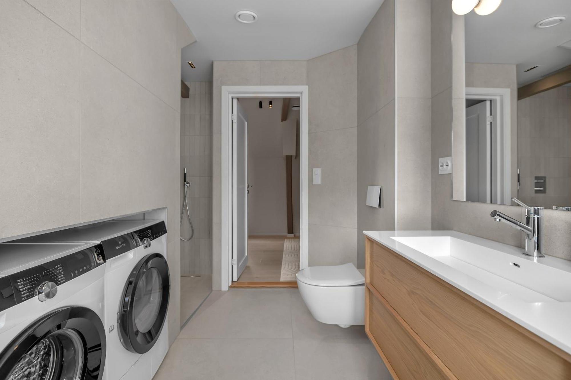 The Loft - Central Top Floor Apartment With 4 Bedrooms Тромсьо Екстериор снимка