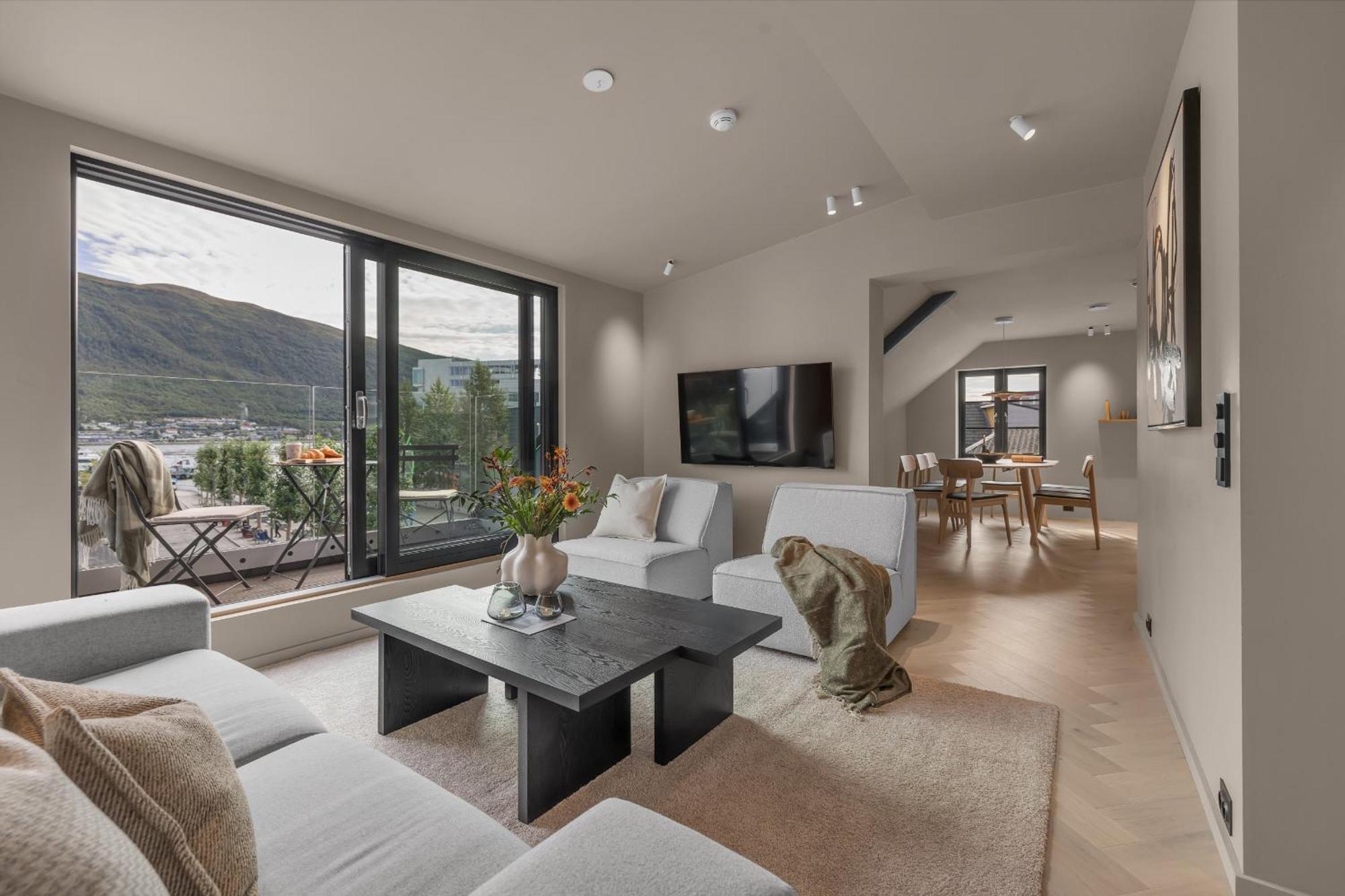The Loft - Central Top Floor Apartment With 4 Bedrooms Тромсьо Екстериор снимка