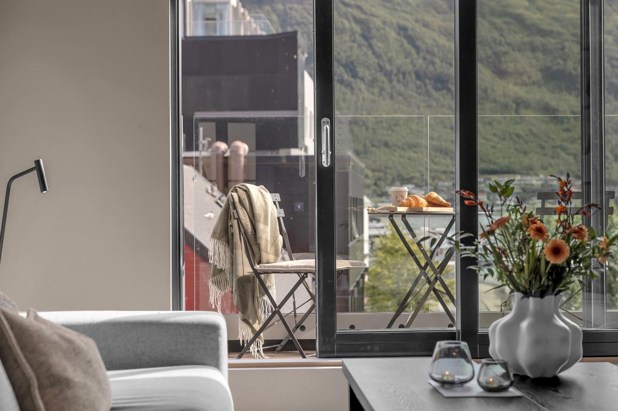 The Loft - Central Top Floor Apartment With 4 Bedrooms Тромсьо Екстериор снимка