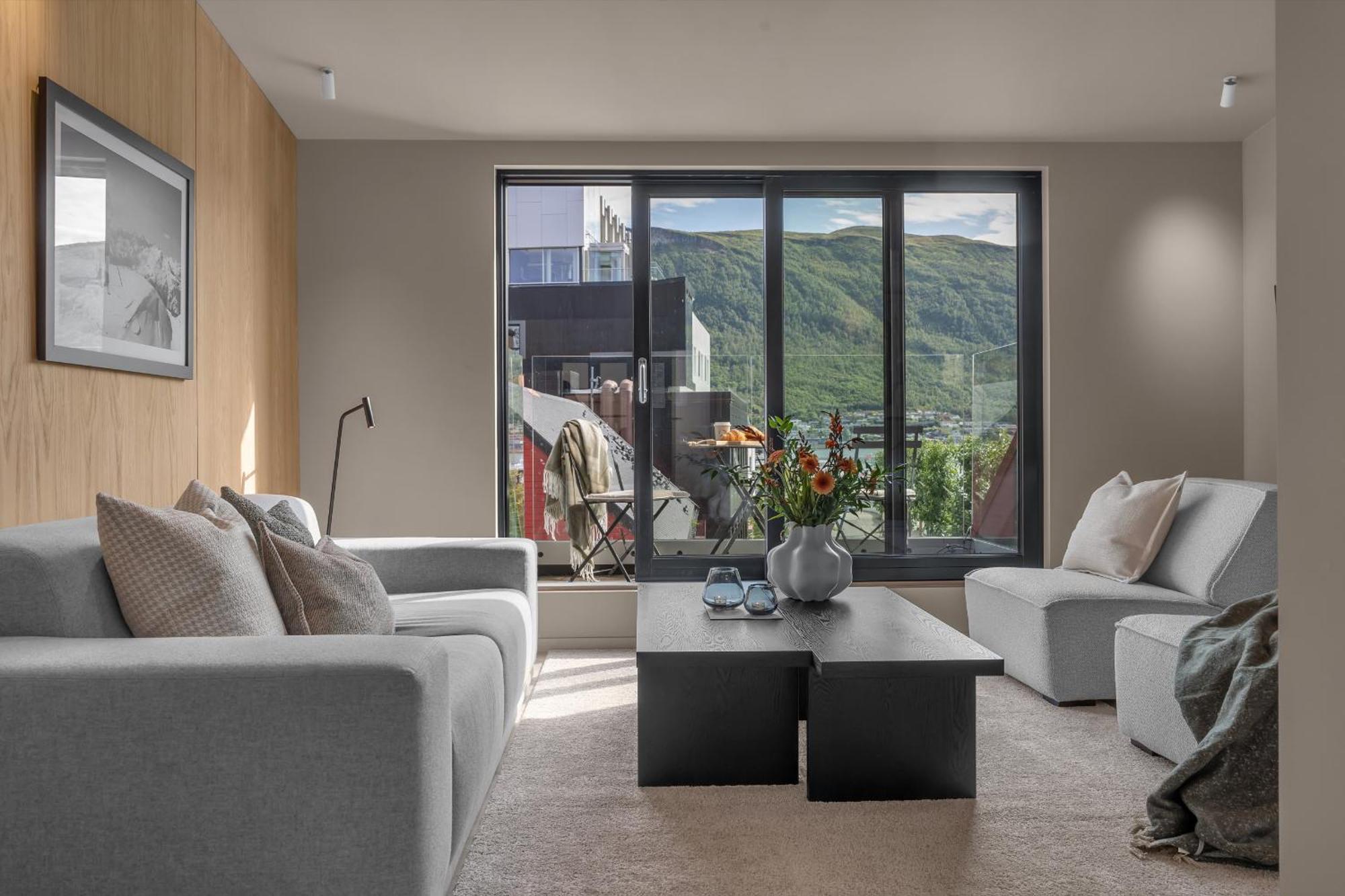 The Loft - Central Top Floor Apartment With 4 Bedrooms Тромсьо Екстериор снимка